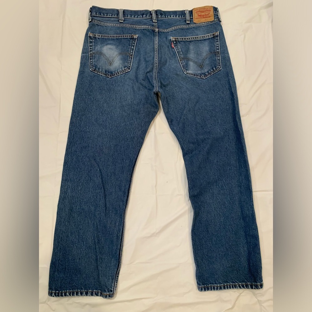 Levi's 505 Straight Fit Men's Heavy Denim Med Wash Jeans 40x30 - Picture 4 of 9